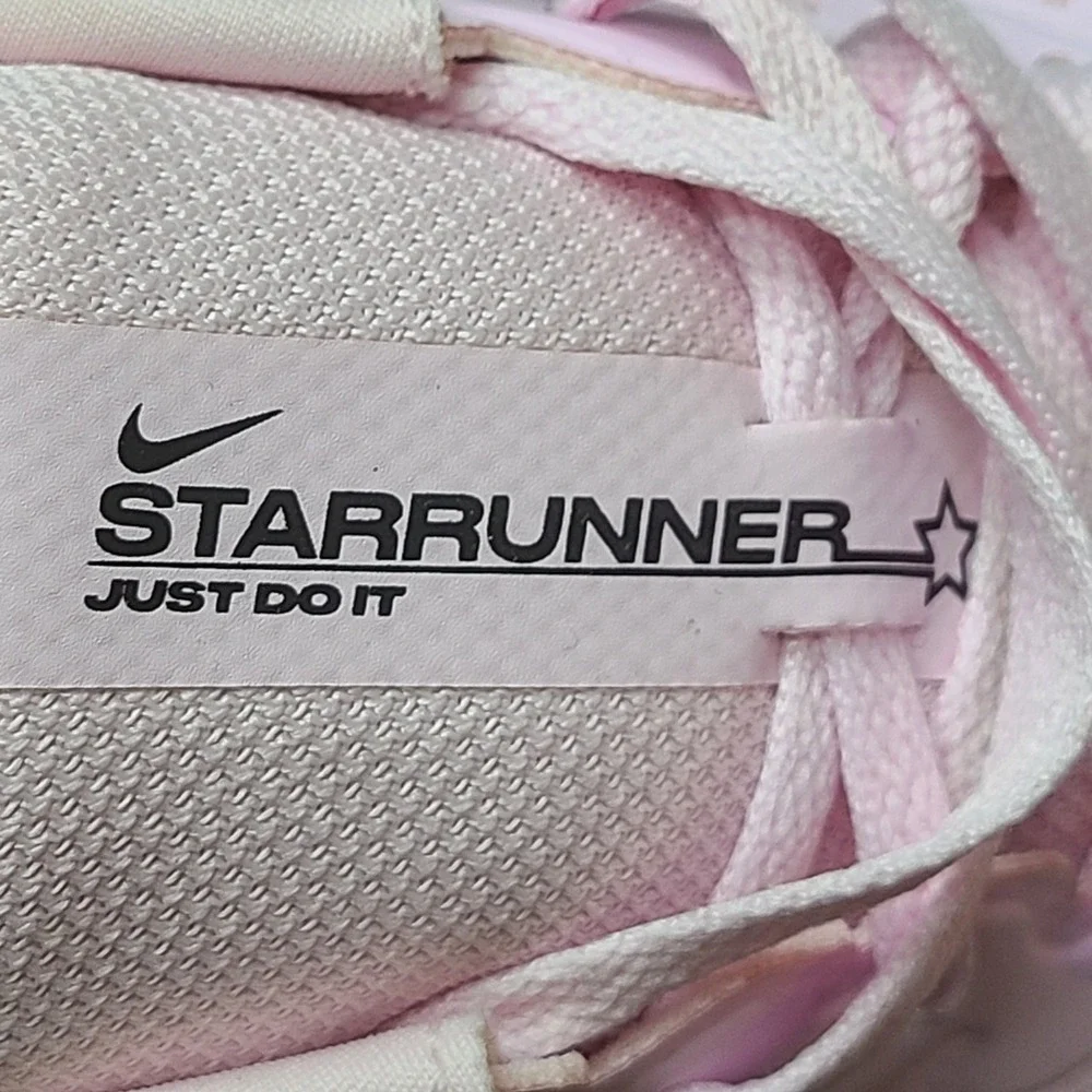 Nike Star Runner 3 Kids Size 7Y Pink Excellent DA2776-601 Mesh Athletic Sneaker